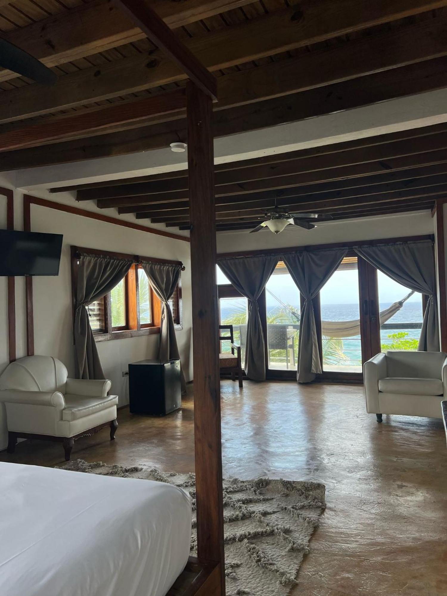 The Sea Cliff Hotel Resort & Spa بورت أنطونيو المظهر الخارجي الصورة