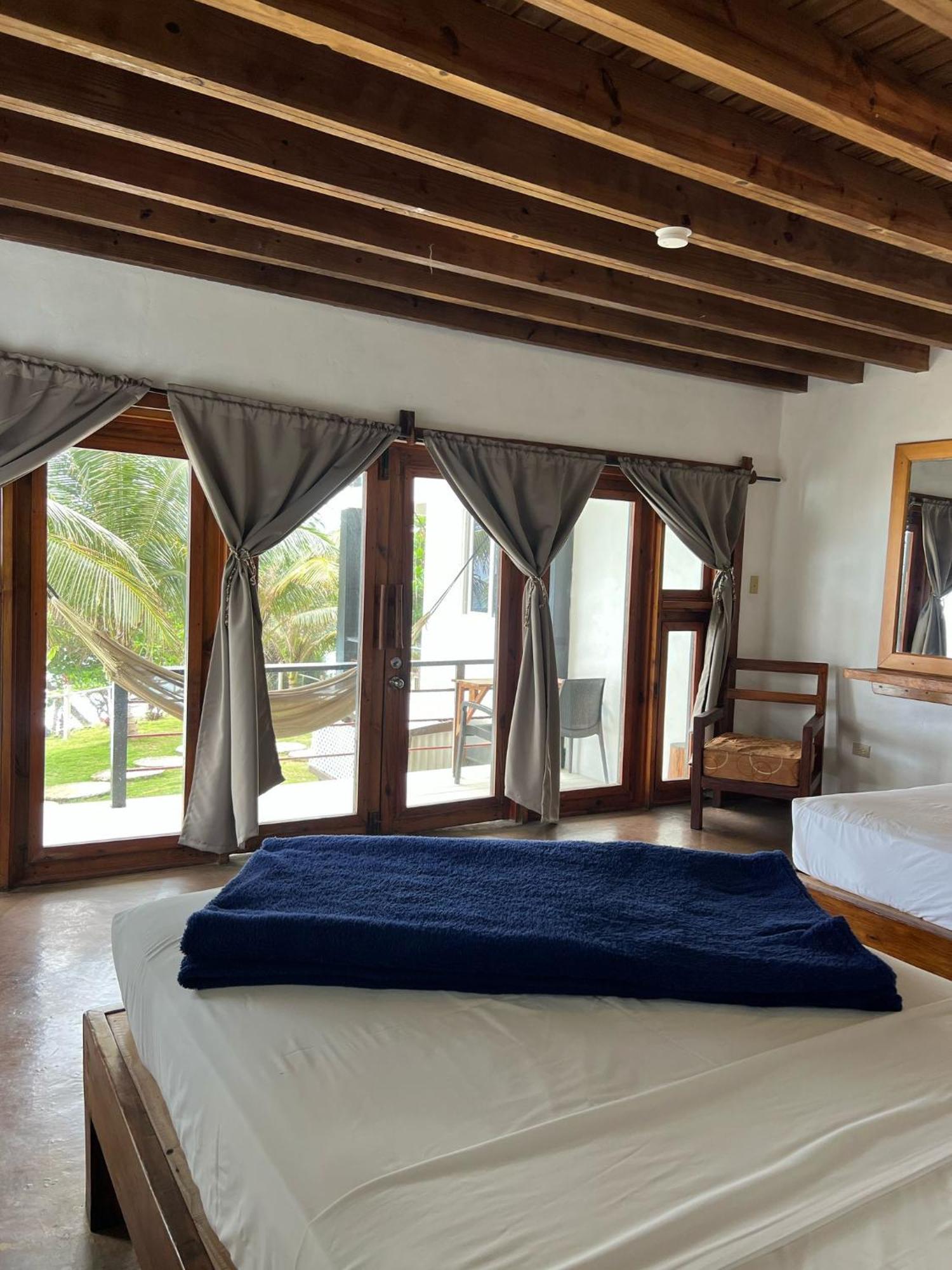 The Sea Cliff Hotel Resort & Spa بورت أنطونيو المظهر الخارجي الصورة